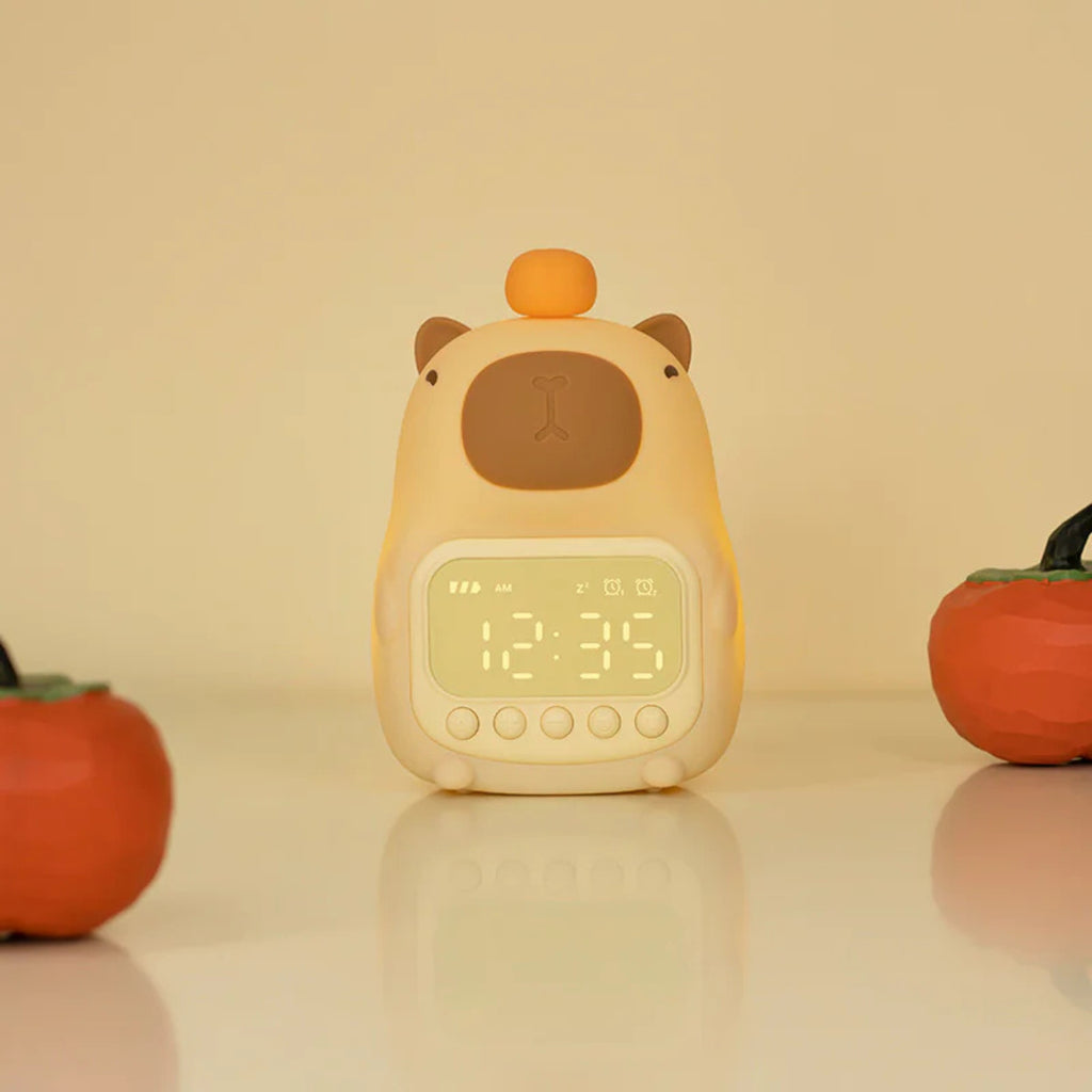 🍊 Capybara Night Light Clock